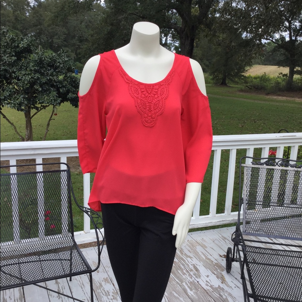Daniel Rainn cold shoulder top